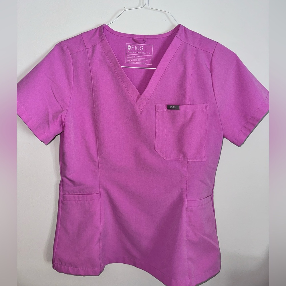 FIGS Casma Three-Pocket Scrub Top